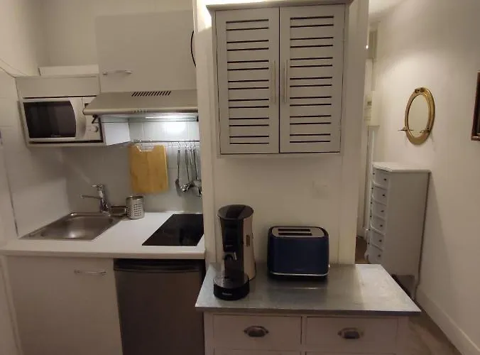 - Phalenes Proche Cid Apartment *